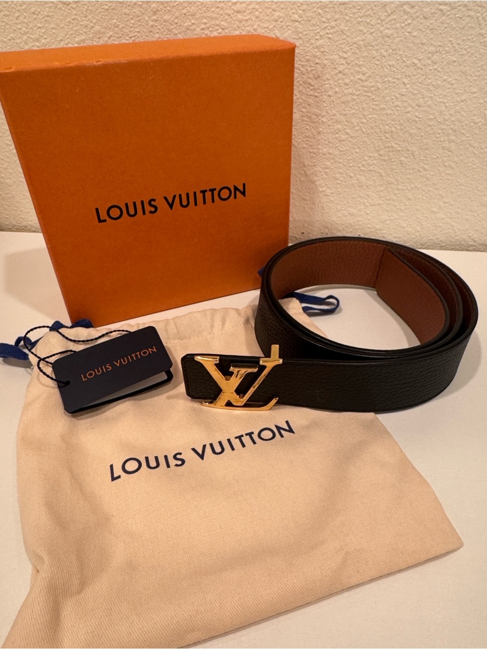 Louis Vuitton Reversible Black/Brown LV Initiales Belt